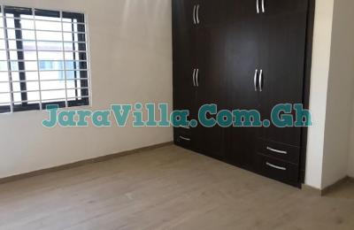 2 bedroom apartment at Adjiringanor for rent.