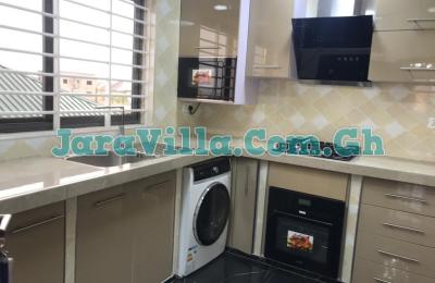 2 bedroom apartment at Adjiringanor for rent.