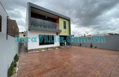 4 bedrooms house for sale at Lakeside