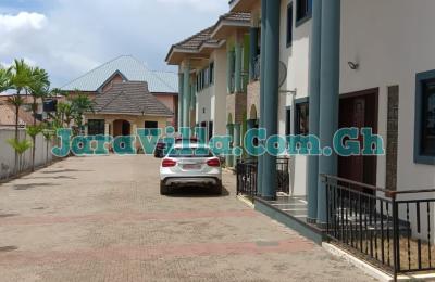 2Bedroom Apartment@ West trassaco