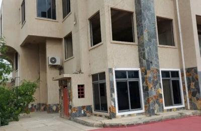 Serviced furnished 3Bedroom flat@ East Airport