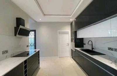 4BedroombTownhouse@ East Airport