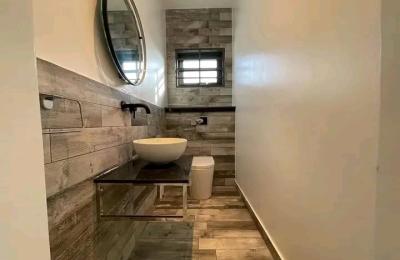 4BedroombTownhouse@ East Airport
