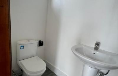 5Bedroom House@ East legonnHill
