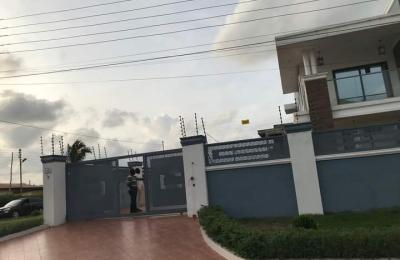 Check out this 5-bedroom house with a 1-bedroom staff quarters for sale at Spintex!