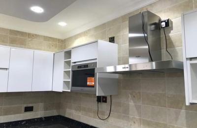Check out this 5-bedroom house with a 1-bedroom staff quarters for sale at Spintex!