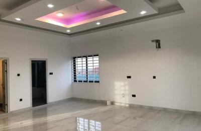 Check out this 5-bedroom house with a 1-bedroom staff quarters for sale at Spintex!