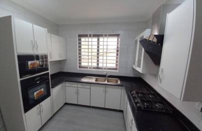 Executive 5 bedroom house