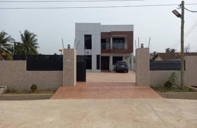 Executive 5 bedroom house