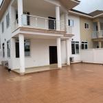 4Bedroom House@ American House
