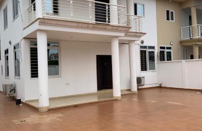 4Bedroom House@ American House