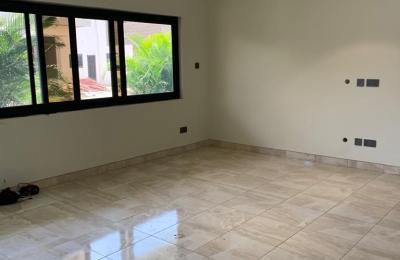 3Bedroom townhouse@ Adjringanor
