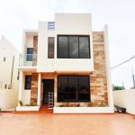 4 bedroom duplex for sale at Lakeside Estate.