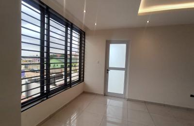 4 bedroom duplex for sale at Lakeside Estate.