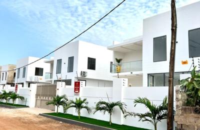 4 bedrooms for sale at East Legon, Ogbojo