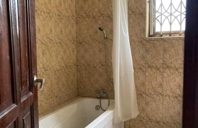 3Bedroom Apartment@ American house
