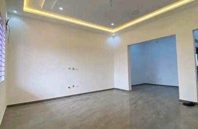 Executive 2Bedroom Aparrment@ Botwe school nunction