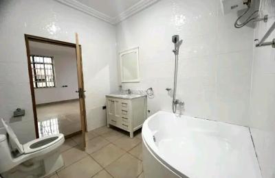 2/3bEdroom Apartment@ East legon