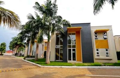 Fully furnished 3Bedroom townhouse@ Adjringanor
