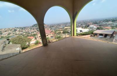 10 BEDROOM HOUSE FOR SALE AT KWABENYA
