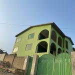 10 BEDROOM HOUSE FOR SALE AT KWABENYA