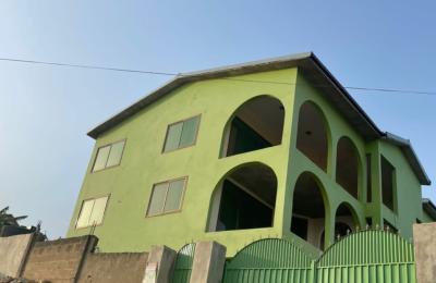 10 BEDROOM HOUSE FOR SALE AT KWABENYA