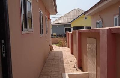 2Bedroom House@ Tema