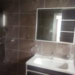 Ultra modern semi furnished 2bedroom apartment@ Adjringanor