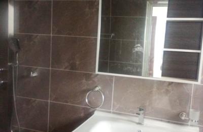 Ultra modern semi furnished 2bedroom apartment@ Adjringanor