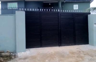 1)2 bedroom apartmebt@ old ashongman