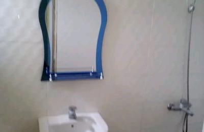 1)2 bedroom apartmebt@ old ashongman