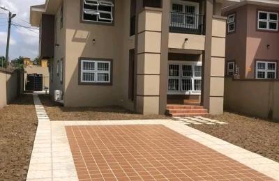 Luxurous 5Bedroom House@ Mempasem