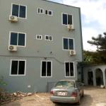 Executive 2 bedroom aparrment@ adenta barrier