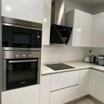 Luxurous fully furnished 2 Bedroom apartment@ cantonmeny