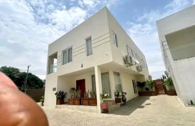 Luxury 4Bedroom Townhouse@ Cantonment