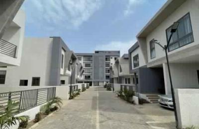 Ultra modern 3Bsdroom Townhouse@ East legon Adjringanor