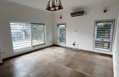 3Bedroom Apartment@ Adjringanor