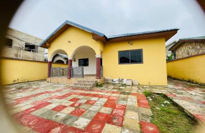 3Bedroom House@ Botwe Nmadzor