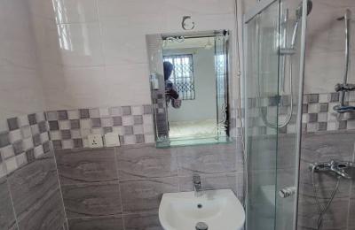 2Bedroomn apartmrnt@ tseaddo