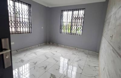 2Bedroomn apartmrnt@ tseaddo