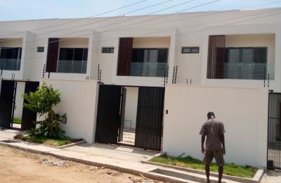 Exectivev2 Bedroom House@ Tseaddo