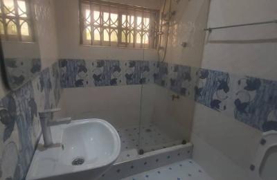 4 Bedroom house for RENT