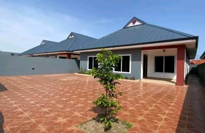 3bedroom house@ botwe