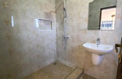 3bedroom house@ botwe
