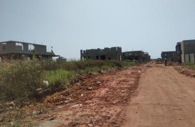 LOW PRICED HALF PLOTS @ TEMA COMMUNITY 25 DEVTRACO